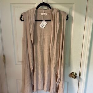Hummingbird Cream Tunic Top Lightweight Knit